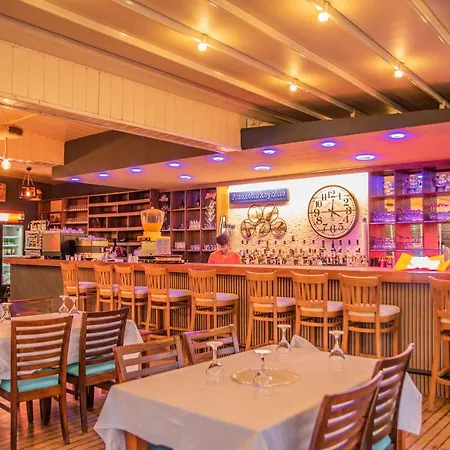 מלון Blue Bay (adults Only) 3*