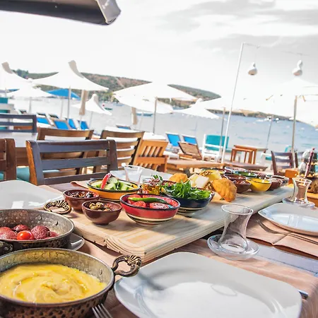 Отель Blue Bay (adults Only) Битез